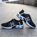 New Mesh Male Shoes  Spring Casual Men Sneakers Flyknit Sweat-Absorbant Fashion men walking footwear Tenis Feminino Zapatos